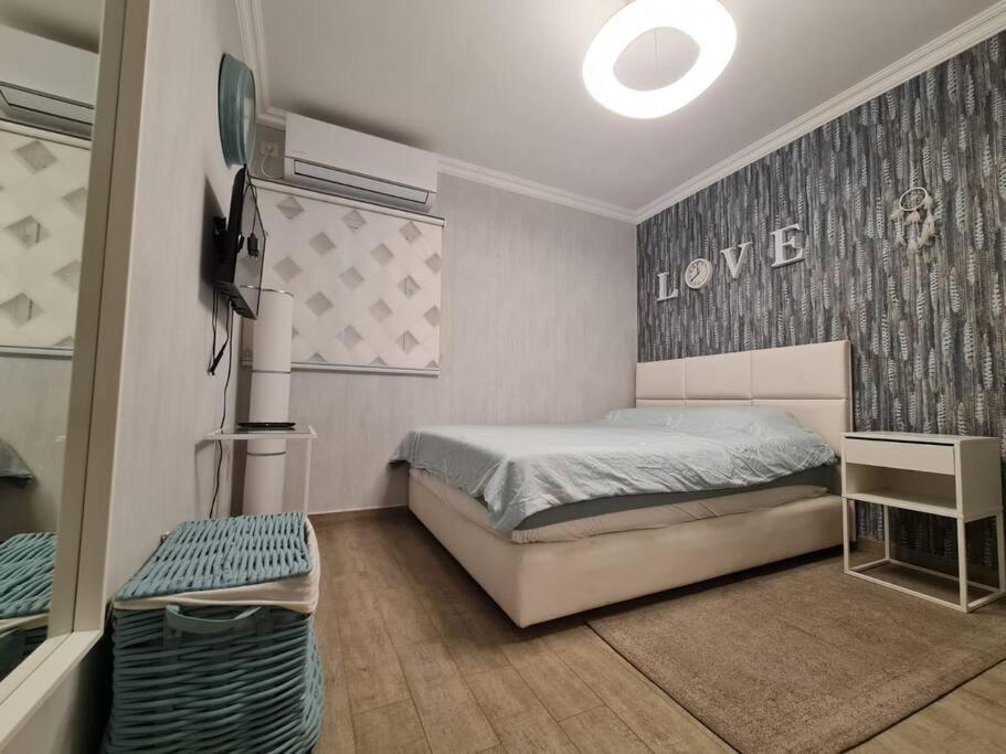 Blue Moon Apartment Eilat Exterior photo